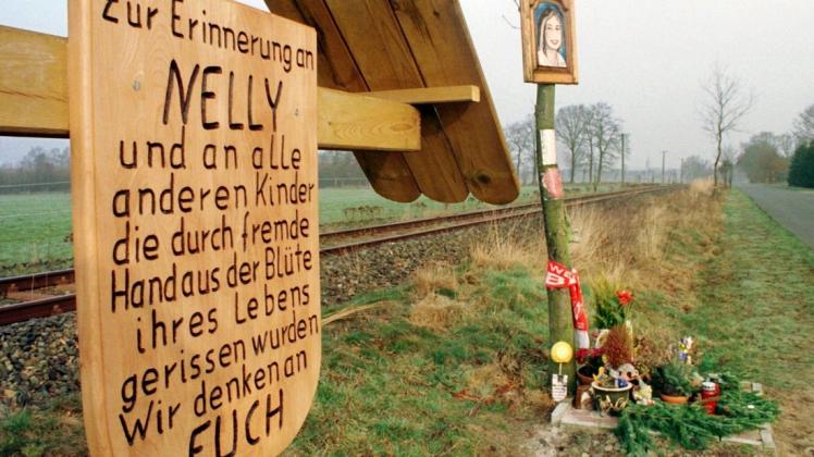 Gedenkstätte für Christina Nytsch am Ort ihrer Entführung zwischen Rahmsloh und Strücklingen. Die 11-Jährige wurde im März 1998 von Ronny Rieken ermordet (Archivbild).