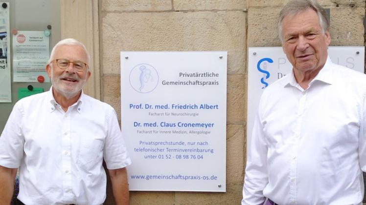 In ihrer privatärztlichen Gemeinschaftspraxis an der Bramscher Straße wollen sich Prof. Dr. Friedrich Albert (links) und Dr. Claus Cronemeyer viel Zeit für die Fragen ihrer Patienten nehmen.