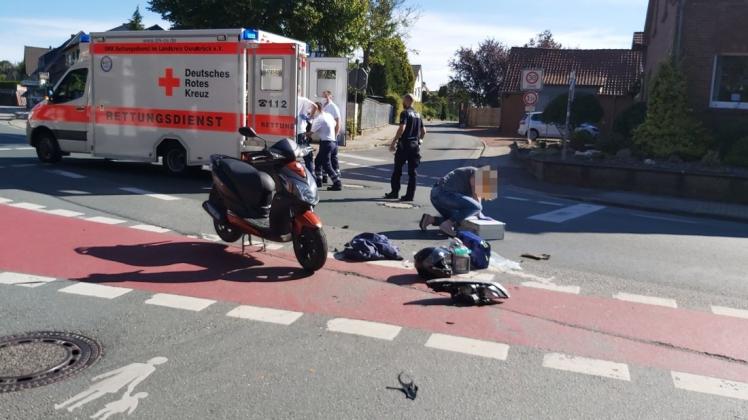 Mittwochmorgen wurde ein Rollerfahrer in Hagen bei einem Unfall mit einer Autofahrerin leicht verletzt.