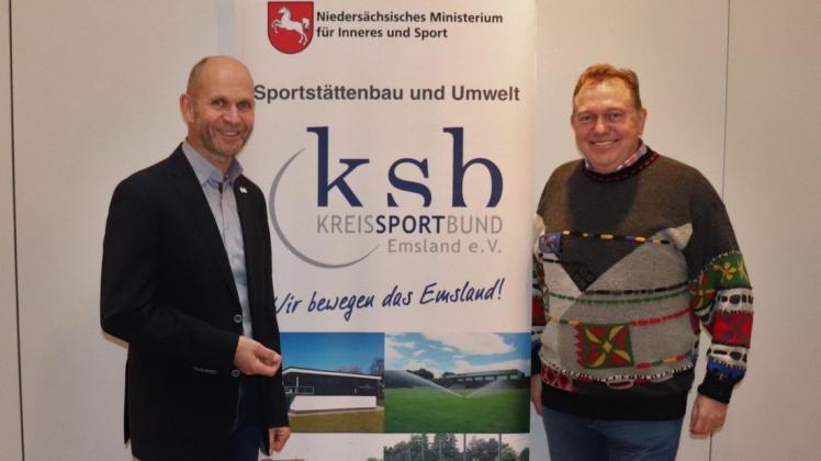 KSB-Präsident Michael Koop (rechts, hier mir KSB-Geschäftsführer Günter Klene) hatte sich für das Sofortprogramm stark gemacht.