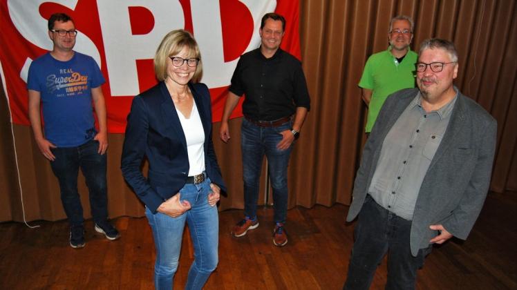Der Vorstand des SPD-Samtgemeindeverbandes (v.l.): Daniel Speller, Ingrid Hüdepohl, Oliver Krause, Reinhold Börgerding und Alexander Schwarz.