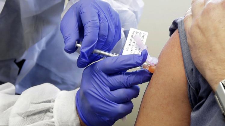 Die CDC rechnet damit, dass Ende Oktober lediglich zwei Millionen Dosen eines Impfstoffes und eine Millionen Dosen eines weiteren Impfstoffes verfügbar sein könnten.
