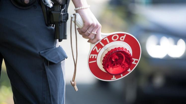 Beamte der Autobahnpolizei haben in Wildeshausen einen illegal eingereisten Albaner festgenommen.