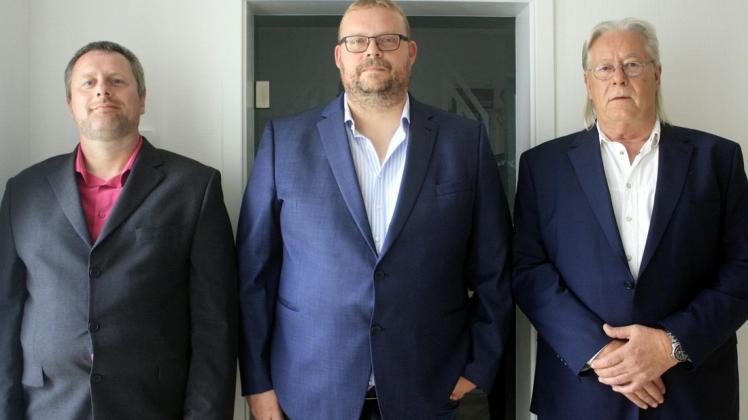 Der neue Kreisvorstand der AfD Ems-Vechte, von links: Danny Meiners, Ansgar Schledde und Andreas Sander.