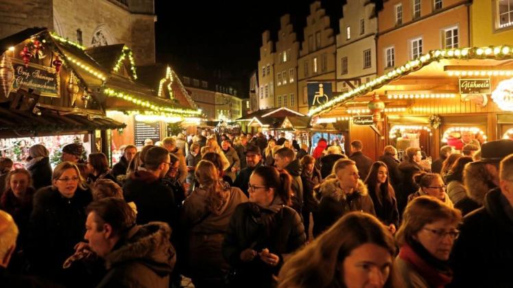 Buden und Besucher eng an eng: Solche Bilder wird es auf den diesjährigen Weihnachtsmärkten wohl nicht geben. Buden und Besucher eng an eng: Solche Bilder wird es auf den diesjährigen Weihnachtsmärkten wohl nicht geben.