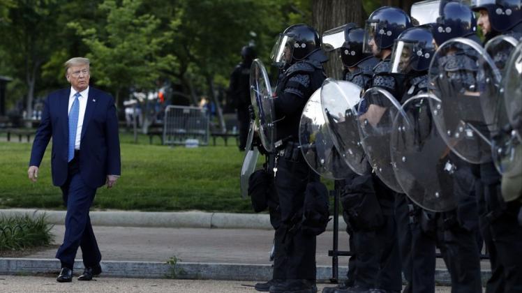 Nach der Polizei die Armee? US-Präsident Donald Trump droht mit dem Einsatz der Armee. Foto: dpa/AP/Patrick Semansky