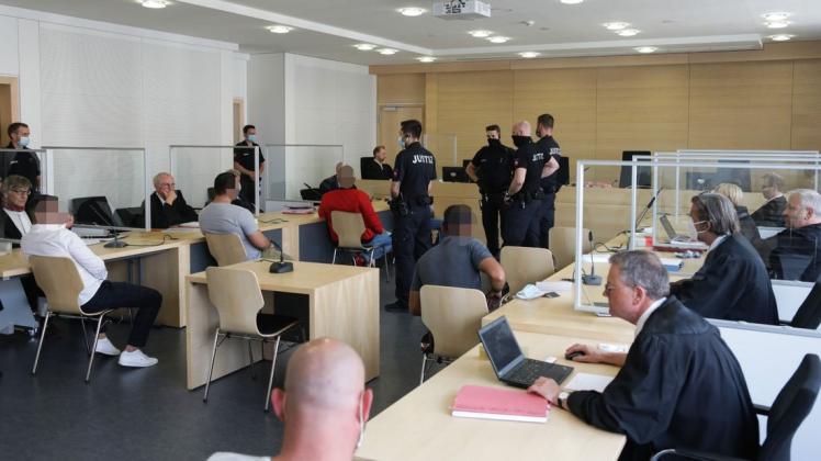 Prozessauftakt am Landgericht: Mehreren Mitglieder der einstigen United Tribuns Osnabrück drohen jahrelange Haftstrafen.