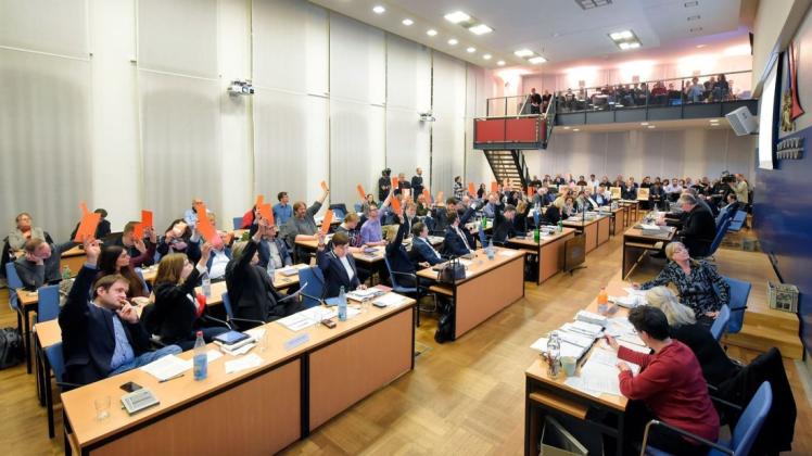 Am Ende sollen die ehrenamtlichen Politiker entscheiden, mit welcher Priorität Investitionen in der Stadt vorangetrieben werden. Am Ende sollen die ehrenamtlichen Politiker entscheiden, mit welcher Priorität Investitionen in der Stadt vorangetrieben werden.