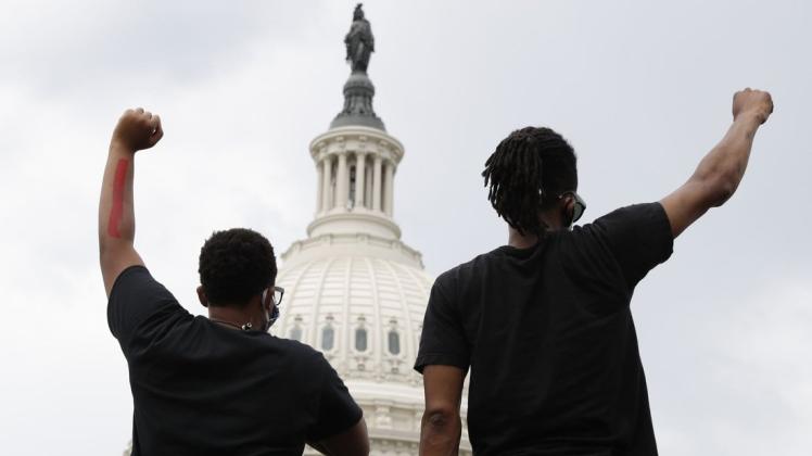 Demonstranten vor dem Kapitol in Washington setzen ein Zeichen gegen Diskriminierung. Der Rassismus in den USA ist an Daten tatsächlich messbar.