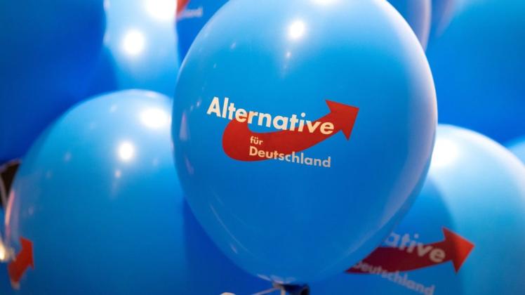 Schon im März flogen die AfD-Mitglieder Tom Mollzahn und Norbert Müller wegen extremistischer Aktionen aus den Ortsbeiräten in Evershagen und Toitenwinkel. Schon im März flogen die AfD-Mitglieder Tom Mollzahn und Norbert Müller wegen extremistischer Aktionen aus den Ortsbeiräten in Evershagen und Toitenwinkel.