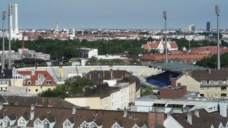 Über den Dächern von München: Ein Blick auf das Grünwalder Stadion. Ab 14 Uhr ist der FC Hansa zu Gast beim TSV 1860 München.