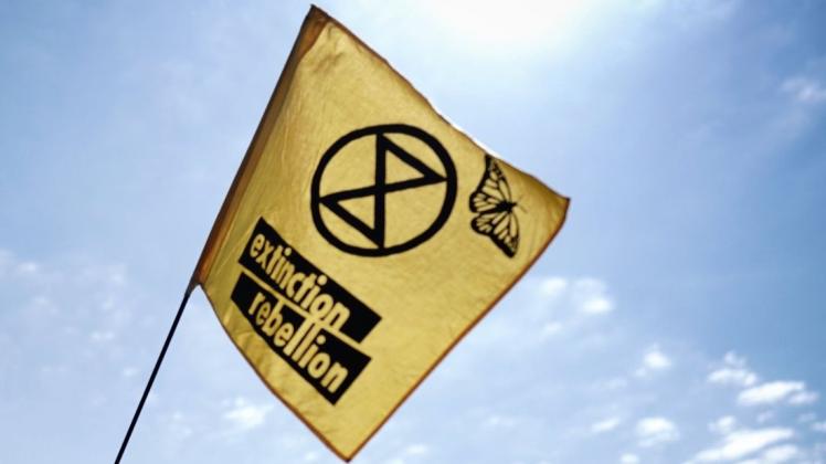 Die Flagge von Extinction Rebellion. (Symbolfoto)