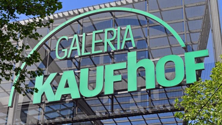 Der Warenhauskonzern Galeria Karstadt Kaufhof will 62 seiner 172 Filialen schließen.