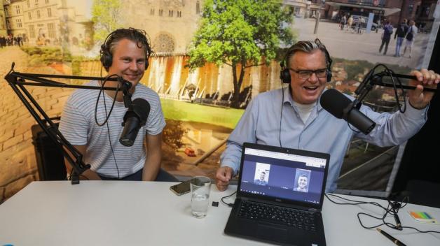 Benjamin Kraus (l.) und Harald Pistorius sprechen Online mit Philipp Kühn und David Blacha.