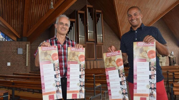Freuen sich auf die sommerlichen Orgelkonzerte: die Organisten Andreas Opp und Stephan Lutermann.