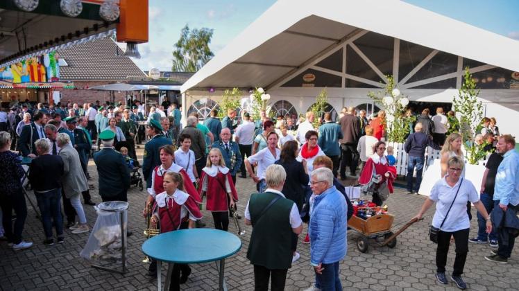 So ein ungezwungenes Volksfest wie 2019 sitzt für den Schützenverein Alfhausen derzeit nicht drin. Nun hofft der Verein auf 2021.