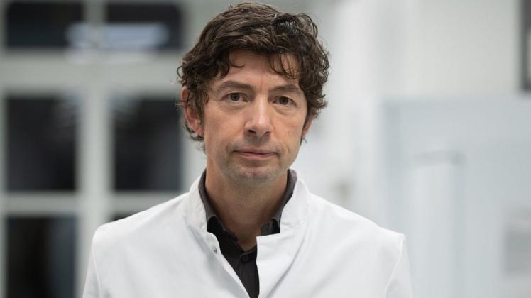 Christian Drosten, Direktor des Instituts für Virologie an der Charité in Berlin, ist einer der Gerwinner des Grimme online Awards.