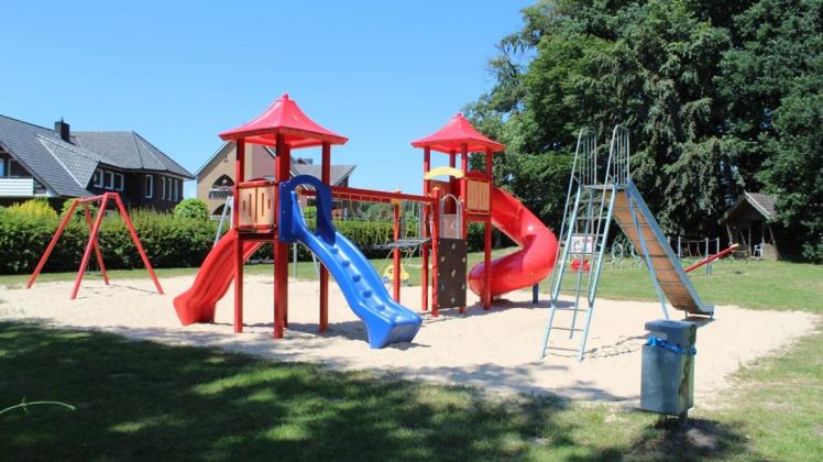 Der öffentliche Kinderspielplatz am Pastorenholz in Merzen muss für den Bau der zweiten Kindertagesstätte weichen. Ein Ersatzstandort ist aber noch nicht gefunden.