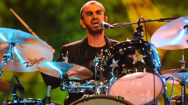 Alles Gute nachträglich, Ringo Starr! Peace and love!