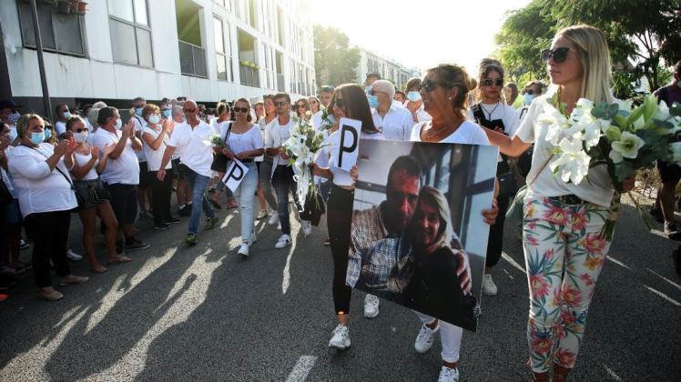 In der vergangenen Woche war es immer wieder zu Protesten und Gedenkmärschen für den Busfahrer gekommen. Innenminister Gérald Darmanin wird an diesem Samstag in Bayonne erwartet, um sich ein Bild der Lage zu machen.