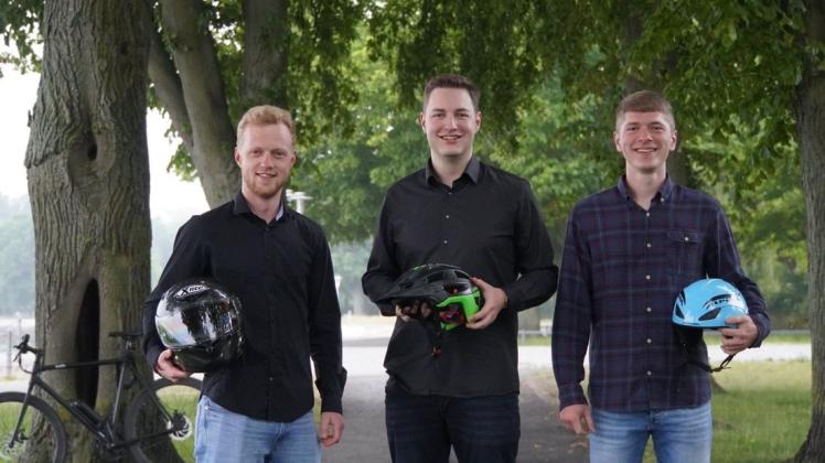 Egal welcher Helm, Hauptsache sicher: Valentin Müller-Judex, Maximilian Brix und Hannes Lüder arbeiten an einer Technologie, die Helme mit einer Sturz-Auswertung versehen soll.