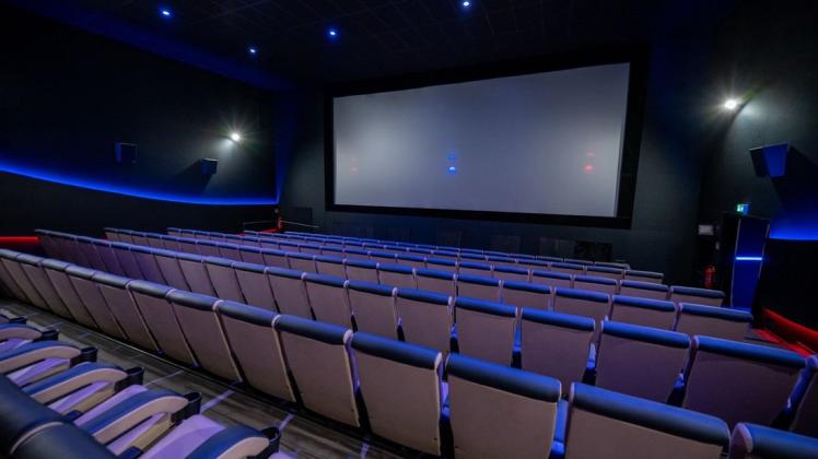 Durch die Abstandsregeln, die im Saal eingehalten werden müssen, machen die Kinos kaum noch Umsatz.