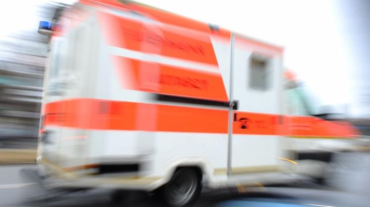 Ein 26-jähriger Motorradfahrer ist am Montagabend in Prinzhöfte schwer verletzt worden.