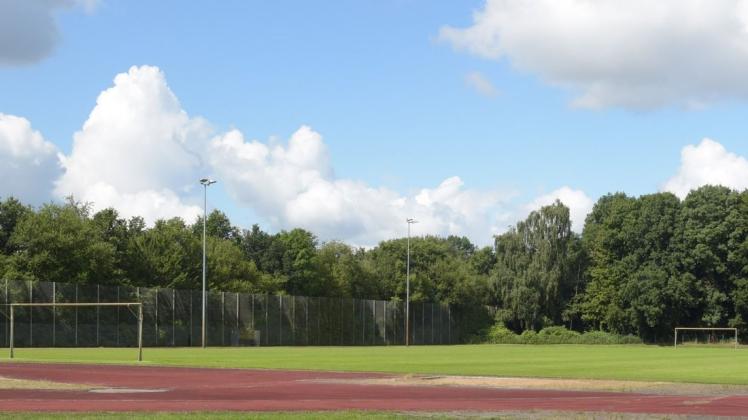 Auf der Anlage von Borussia Delmenhorst wird am Sonntag das erste offizielle Fußballspiel in der Stadt nach 19 Wochen stattfinden.