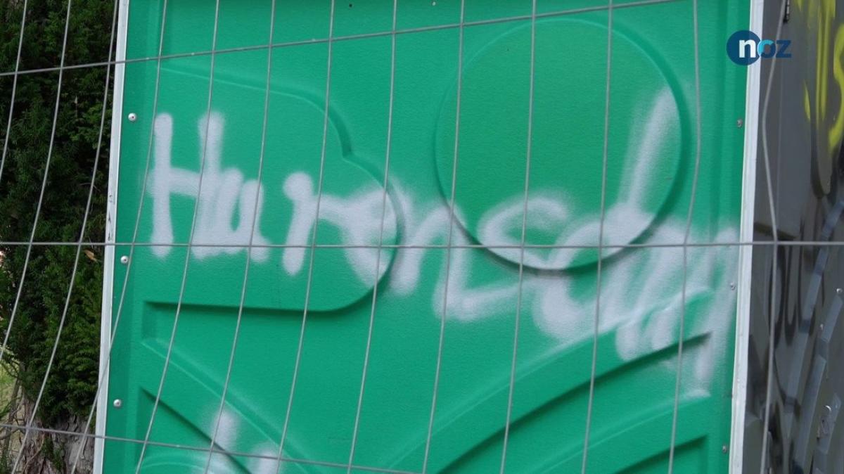 Belohnung ausgesetzt Unbekannte beschmieren Fassade des alten JAMCenters in Meppen NOZ