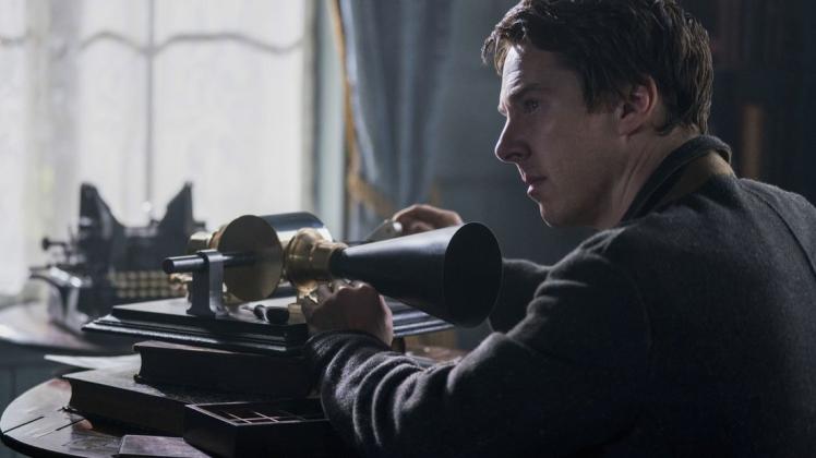 Nicht nur legendärer Erfinder, sondern auch knallharter Eigenvermarkter und Geschäftsmann: Benedict Cumberbatch spielt Thomas Edison in einem neuen Film-Porträt. Foto: -/Leonine/dpa