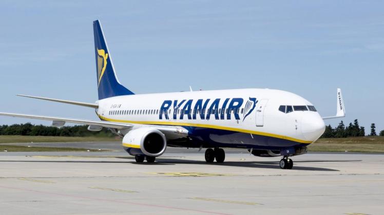 Ein Ryanair-Flieger auf dem Flughafen Frankfurt-Hahn: Der Standort soll zum 1. November geschlossen werden.
