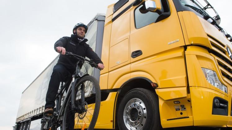 Trotz sinkenden Verkehrsunfälle in Deutschland, vermehren sich die Unfälle mit Radfahrern.