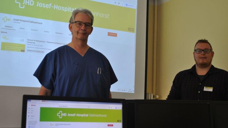 Dr. Bernd Miele (li.) hält den ersten Online-Patientenvortrag des JHD, Systemadministrator Danilo Schwandtke ist für die Technik zuständig.