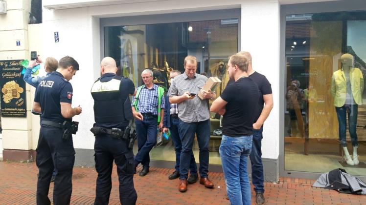 Zu einem Polizeieinsatz ist es am Samstag in der Lingener Marienstraße gekommen, als sich Landwirte und Nabu gegenüber standen.