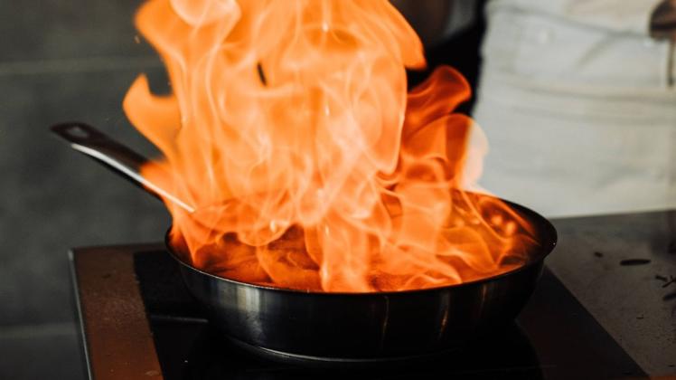 Brennendes Öl in einem Kochtopf hat am Dienstagabend hohen Schaden in einer Wildeshauser Wohnung verursacht.