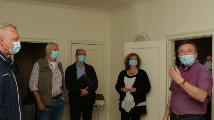 Uwe (r.) und Cerstin Vosteen (2.v.r.) sprachen mit der CDU-Gemeinderatsfraktion in Ganderkesee über ihre Sorgen und Hoffnungen während der Coronavirus-Pandemie.