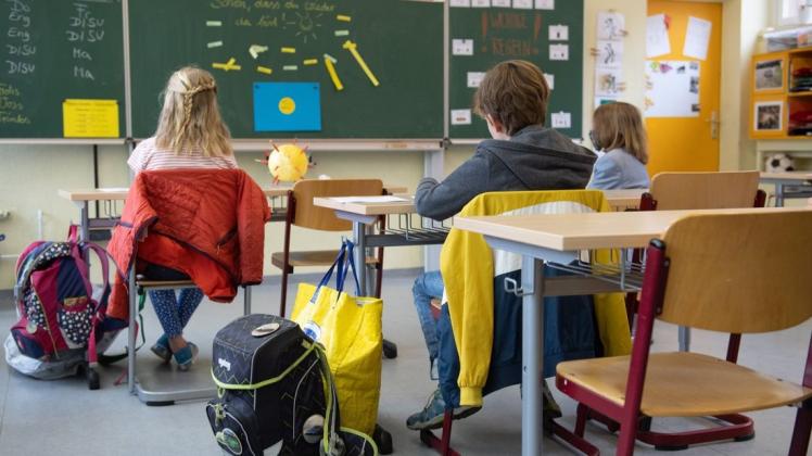 Am 3. August startet in Rostock für rund 20.000 Kinder und Jugendliche das neue Schuljahr mit Corona-Beschränkungen.