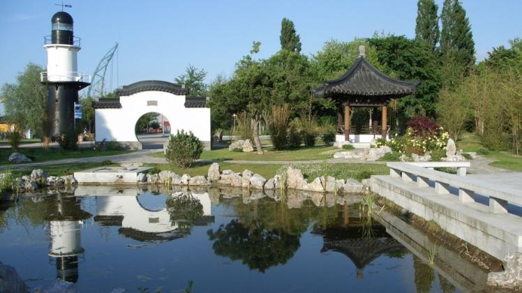 Der Park für die Internationale Gartenbauausstellung IGA 2003 entstand zwischen 1997 und 2003 am Ufer der Warnow.