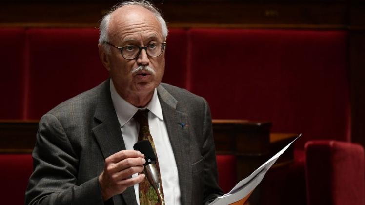 Jean-Louis Touraine leitete als Sprecher der Kommission für Bioethik die Debatte.