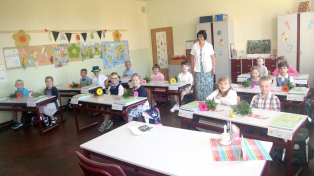 Klassenlehrerin Jenny Lepsien begleitet die Jungen und Mädchen der A-Klasse in der Kneipp-Grundschule Mestlin durch die Grundschulzeit.