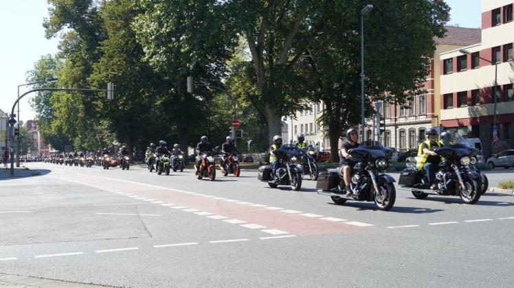 Gegen Fahrverbote demonstrierten in Osnabrück am Samstag rund 300 Motorradfahrer.
