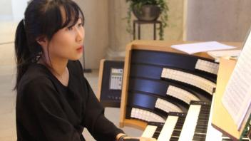 Die koreanische Organistin Ju Hyun jung interpretierte in Bramsche Maria-Kompositionen.