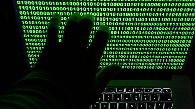 Hacker könnten sensible Daten des Verteidigungsministeriums oder des Bundestages erbeutet haben.