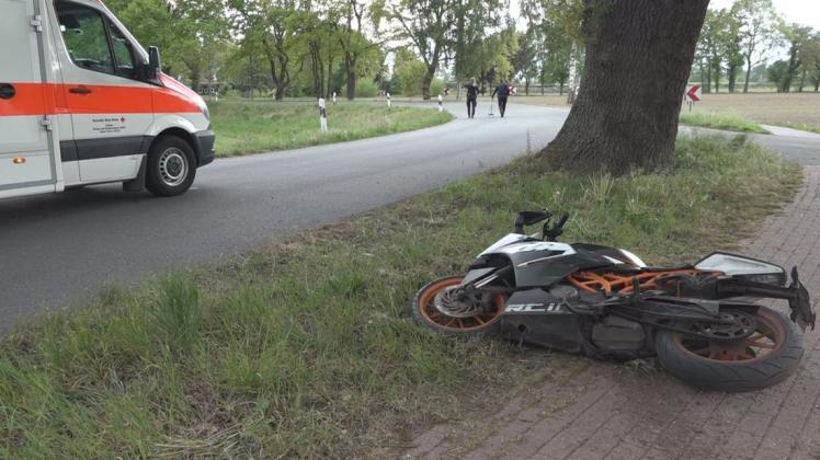 Schwere Verletzungen hat sich ein 17-jähriger Motorradfahrer bei einem Unfall in Stuhr zugezogen.