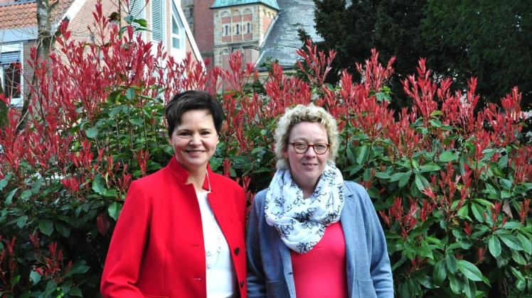 Blicken auf das erste Jahr des Kinderhospiz-Stützpunktes Löwenherz zurück: Irmgard Partmann (links) und Sabine Dirkes.