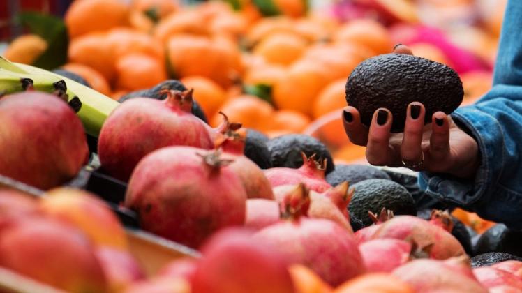 Obst und Gemüse werden in der Corona-Krise deutlich teurer. Obst und Gemüse werden in der Corona-Krise deutlich teurer.