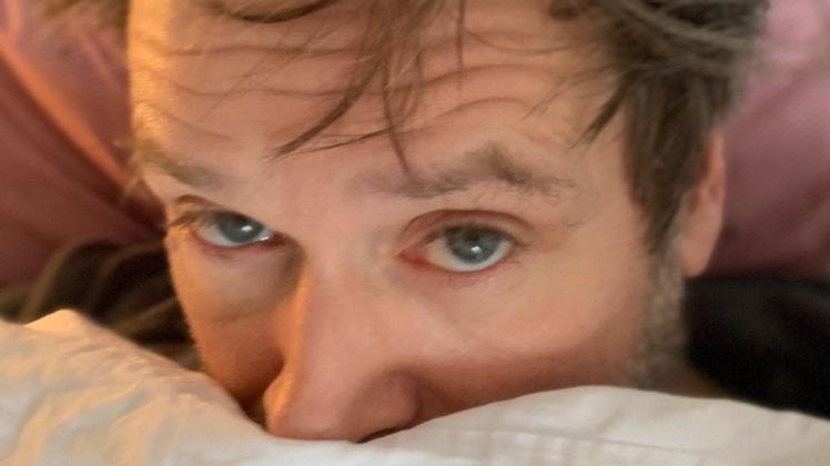 Matthias Matschke im Selfie-Fragebogen. Matthias Matschke im Selfie-Fragebogen.