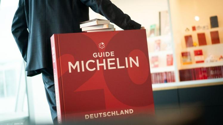 Ein Edel-Restaurant in Düsseldorf verliert nach einem Rassismus-Eklat seine Erwähnung bei Michelin. (Symbolbild) Ein Edel-Restaurant in Düsseldorf verliert nach einem Rassismus-Eklat seine Erwähnung bei Michelin. (Symbolbild)