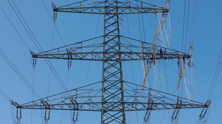 380 kV-Leitung in Hellern Symbolfoto.