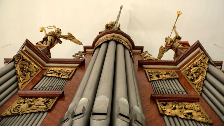 Ein Instrument mit einer langen Geschichte: Die Voltlager Kirchenorgel stammt aus der Werkstatt des Herforder Orgelbaumeisters Heinrich Clausing, der sie 1697 noch in der alten Kirche aufbaute.